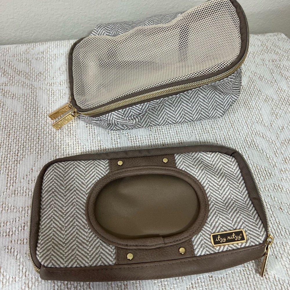 Izzy and Liv Brown and Gray Cosmetic Bag Set